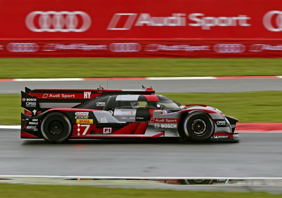  Audi R18 e-tron Quattro 2016 года  (фото 31 из 32)